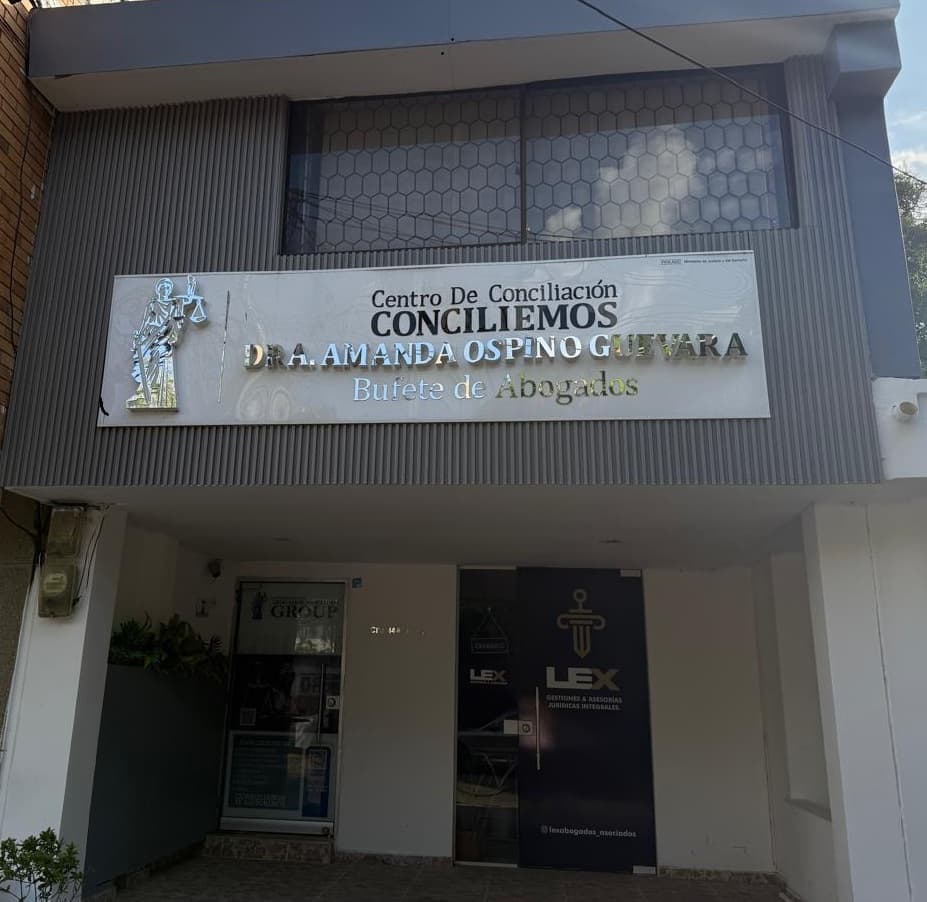 Fachada del Centro de Conciliación Conciliemos
